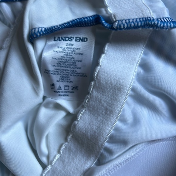 NWOT Lands End Nautical Sailboat Swimsuit - Picture 5 of 7